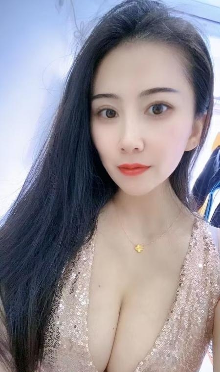 年轻少妇