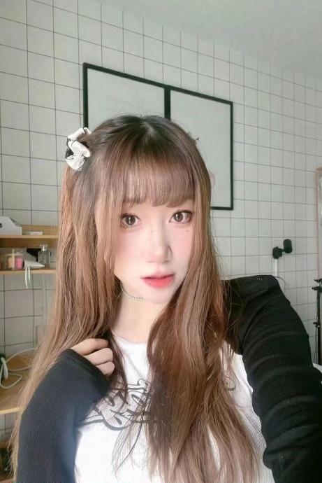 建邺嫩妹潇怡