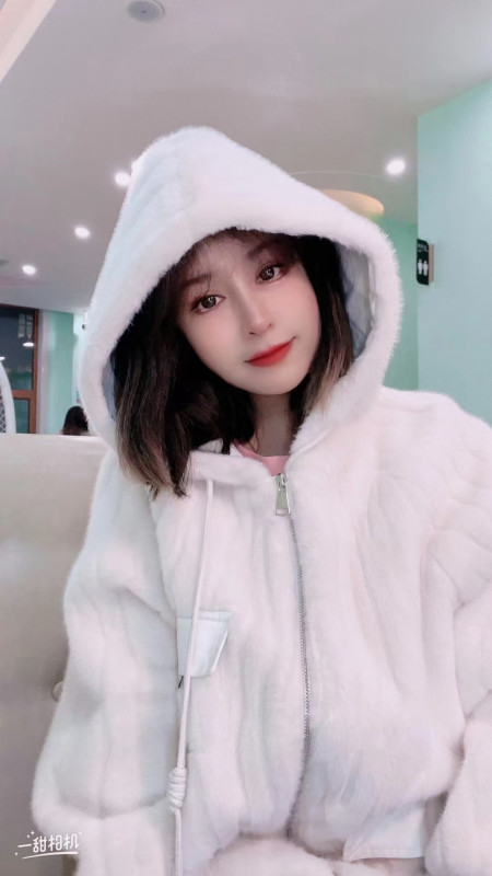 建邺萝莉美女