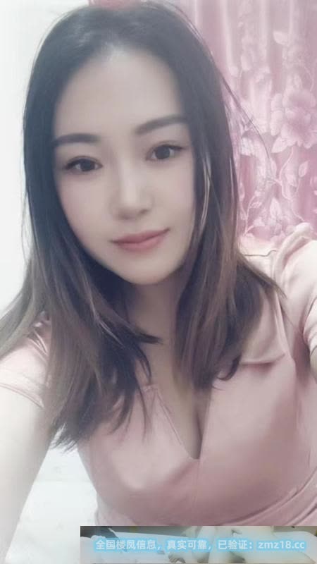 彝族温柔小姐姐