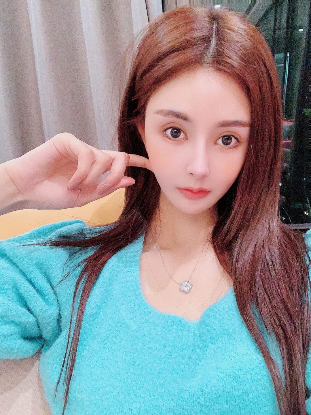彬彬肤白貌美磨人的小少妇