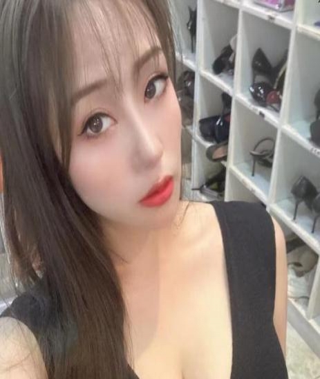 御姐美娜