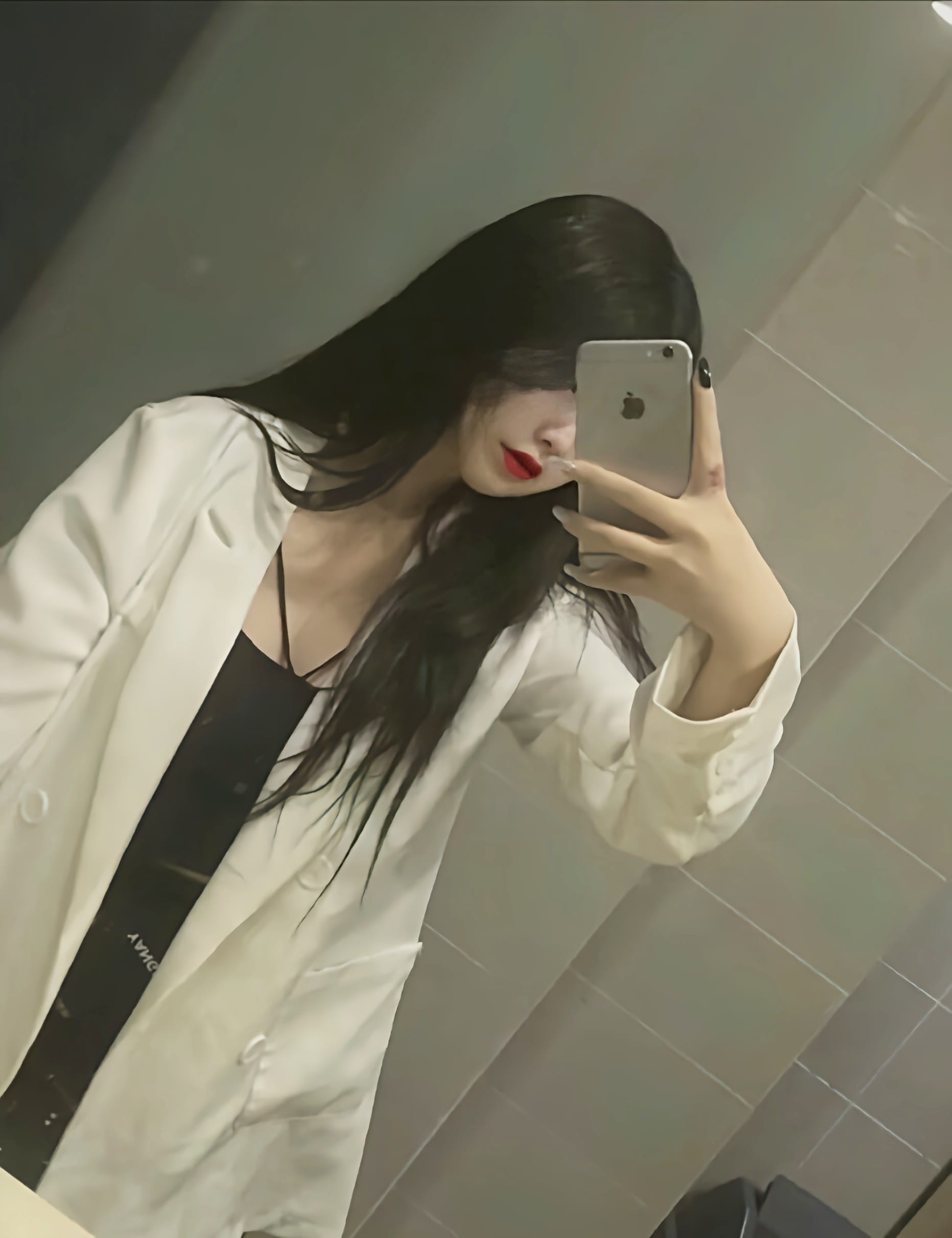 性感小女人很会勾魂