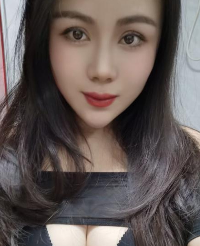 性感情趣大胸少妇