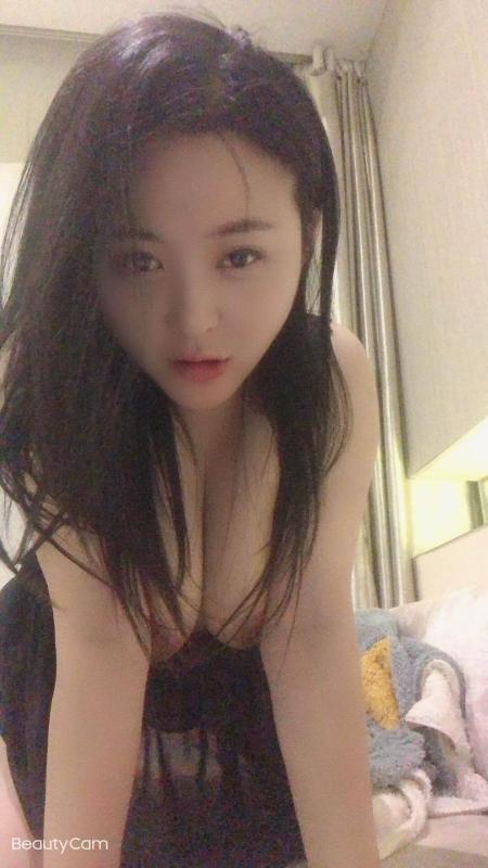 惠城服务型美女
