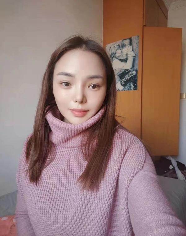 成熟且有气质的媚儿