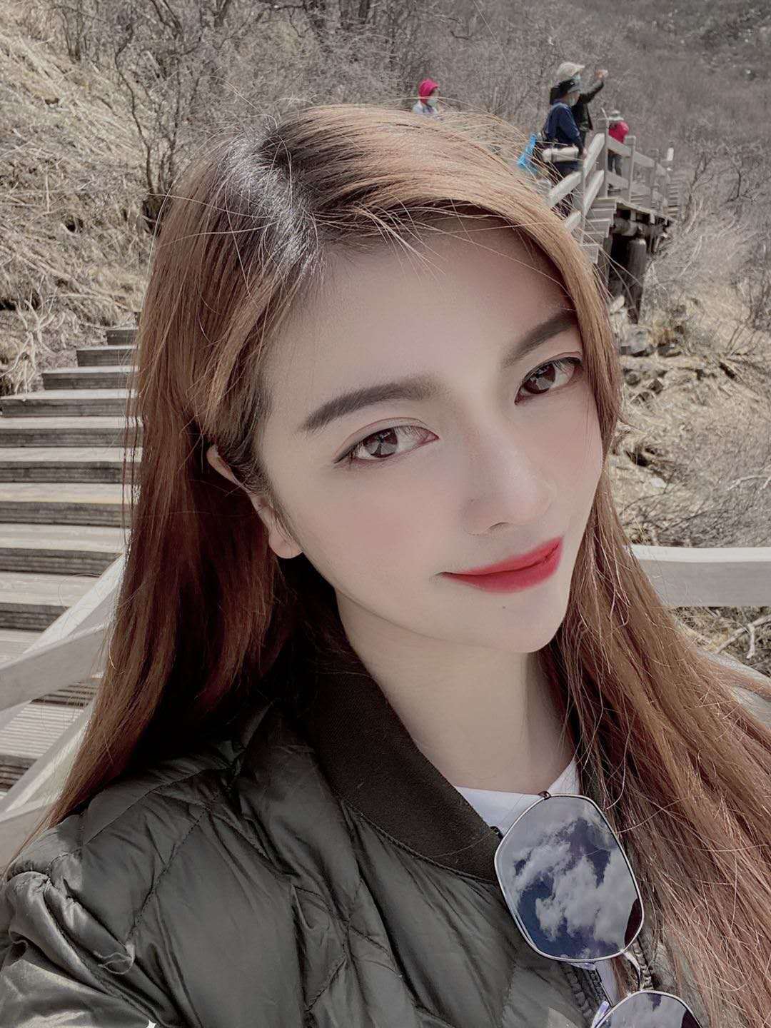才下水一个月左右的小姐姐