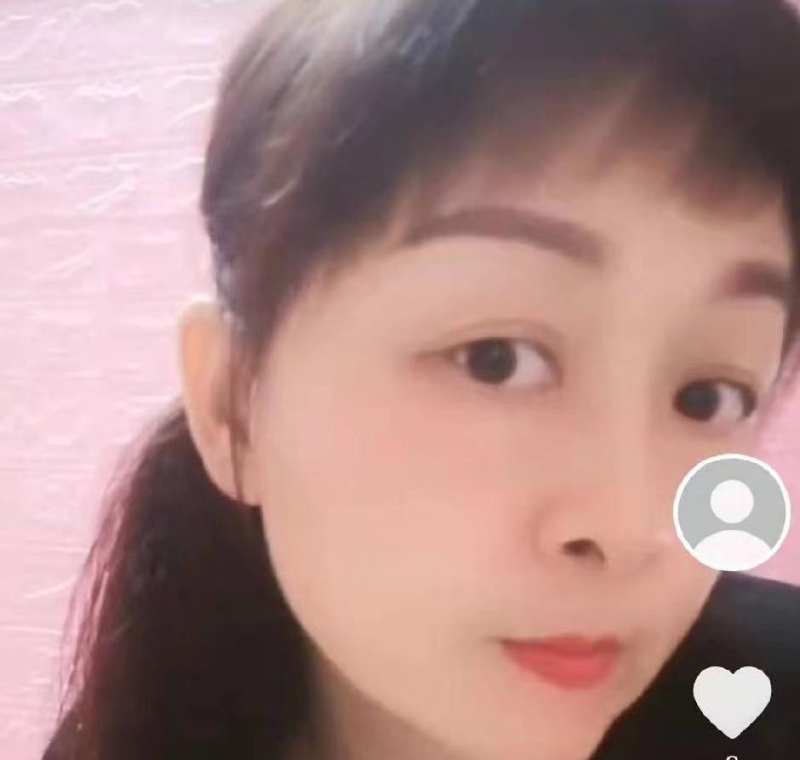 按摩推油店老板娘