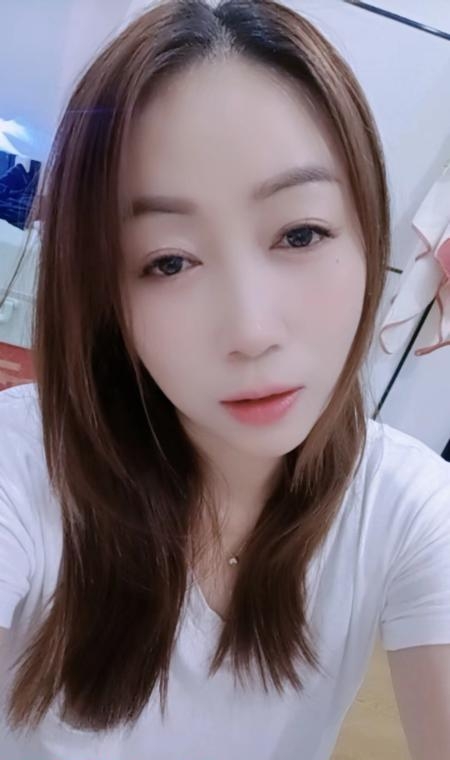 新街口神似女优爱弓凉