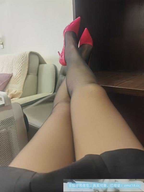 昆明美腿熟妇