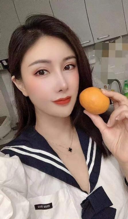 普陀大奶selina