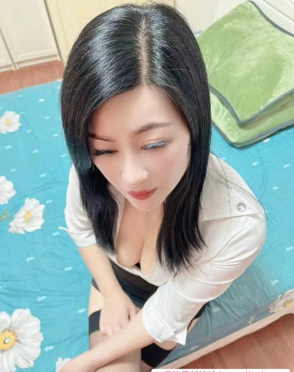 有气质的韵味少妇