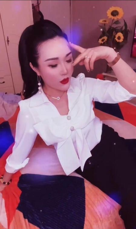 服务还不错的少妇