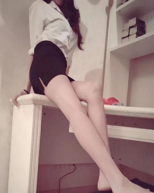 杨浦美腿小妖月