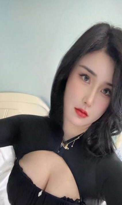 模特月亮姐姐