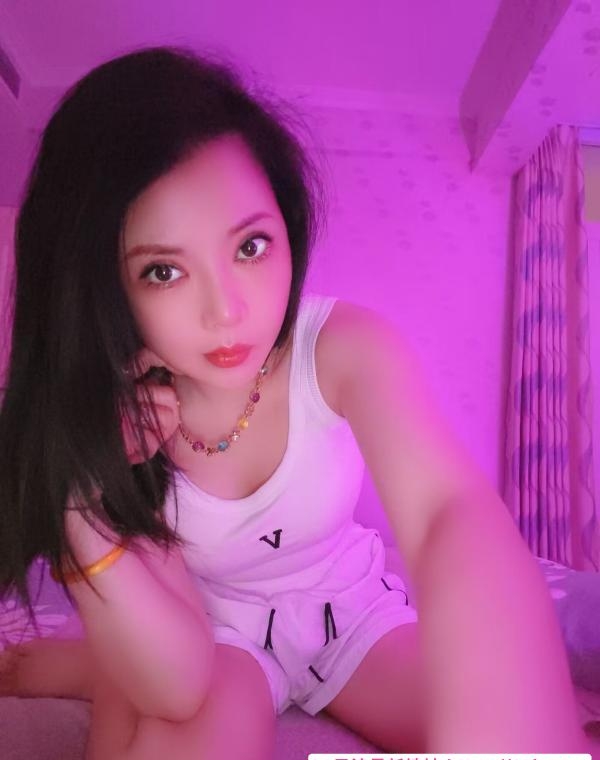 武侯黑丝少妇雅雅