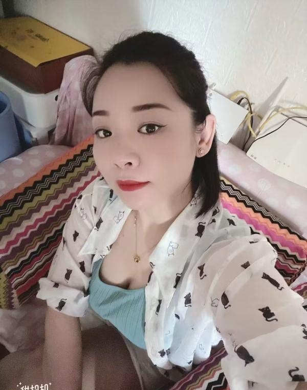 武昌高性价比大胸妹子
