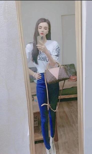 武汉优雅长腿妹
