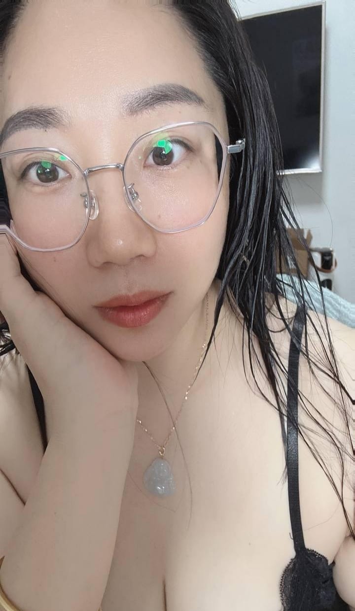 武汉白虎巨乳少妇兼职