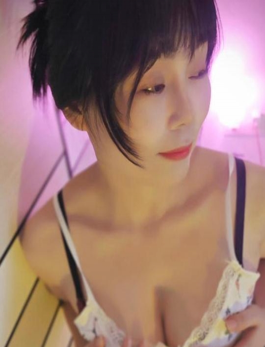 气质身材很好少妇