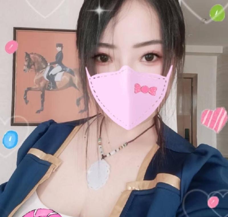 水晶广场大奶兼职少妇