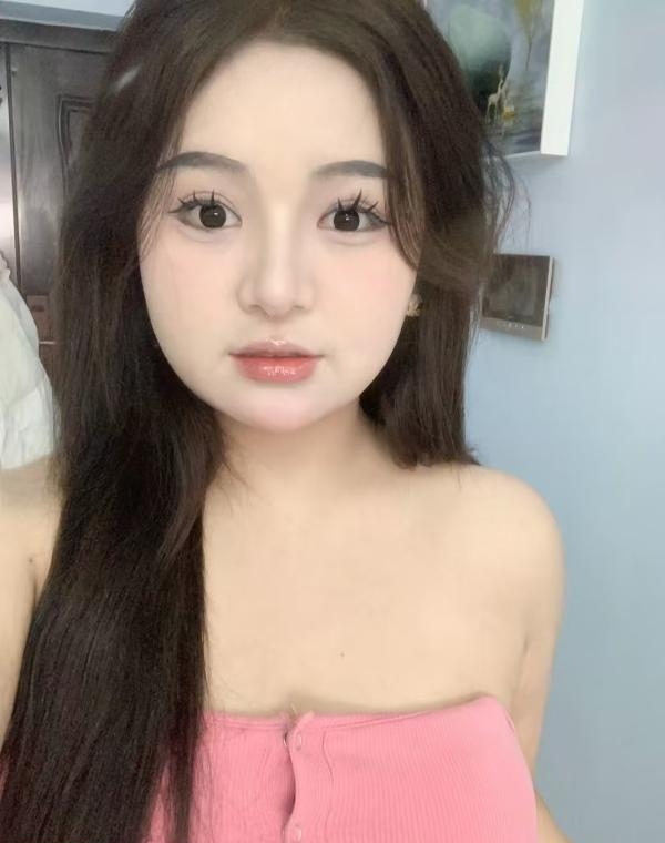 汉阳微坦美女