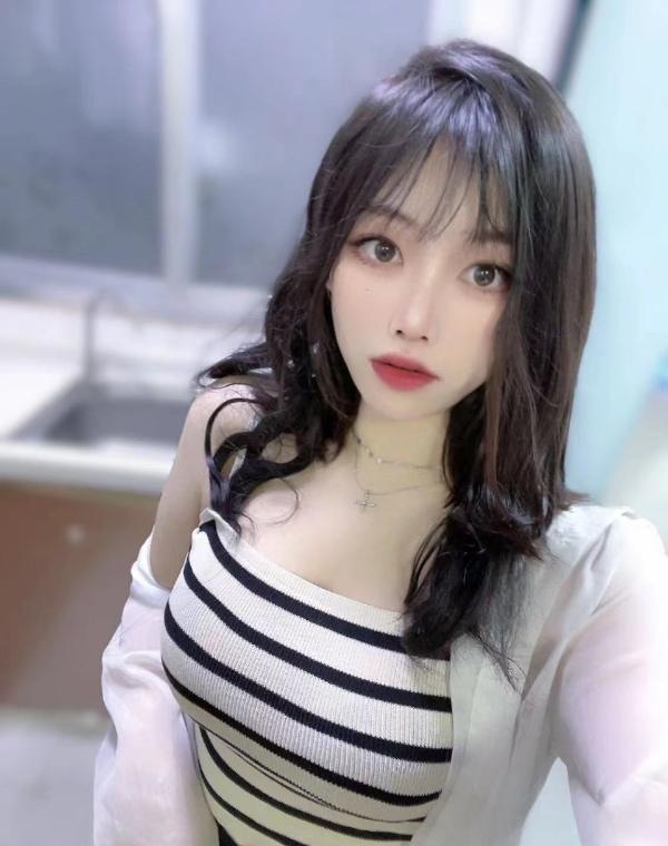 波霸琳琳吖
