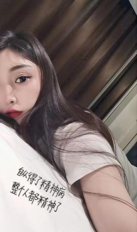 洪山大胸嫩妹