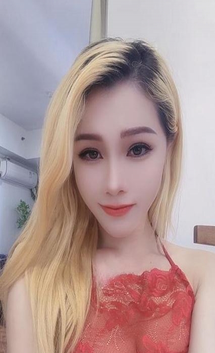 浦东蜜桃臀金发妹