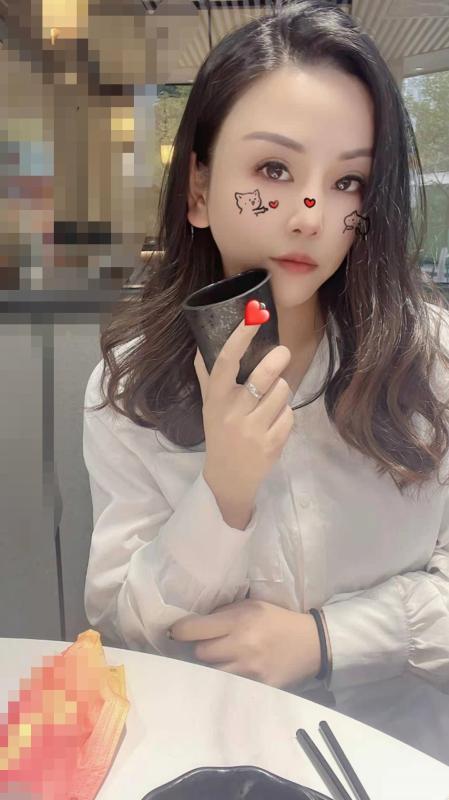 海珠小良家依依
