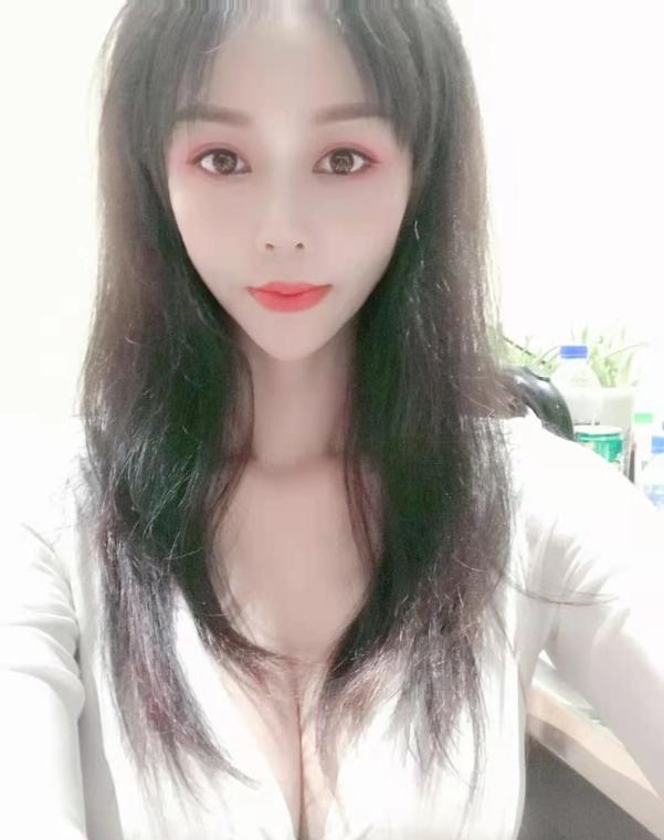 海珠身材不错小骚骚