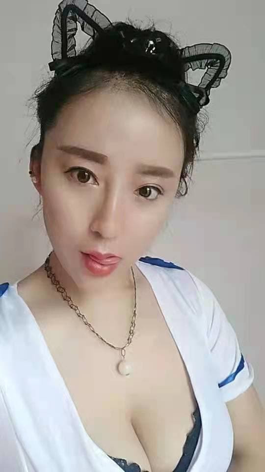 深喉老爽的姐姐了