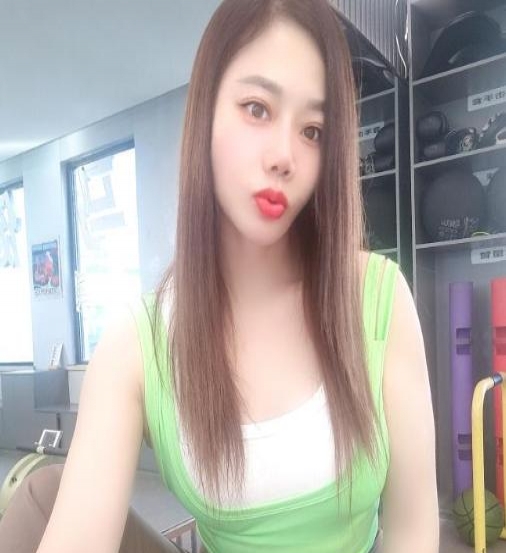 滨江大胸妹