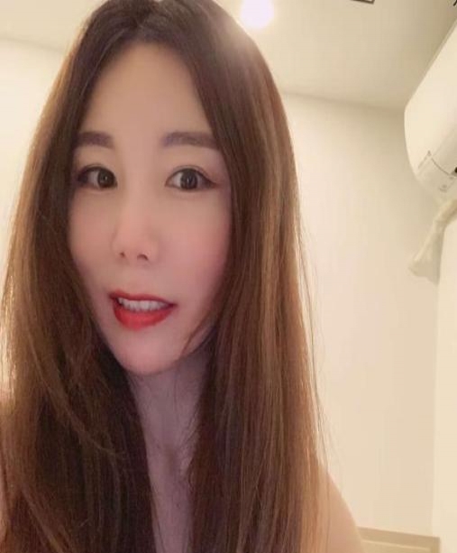 滨江风韵少妇