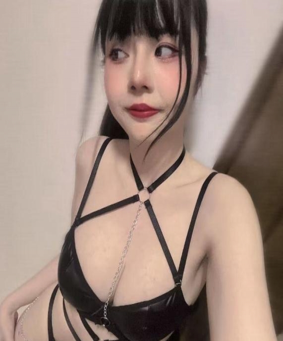 爆赞制服情趣少妇