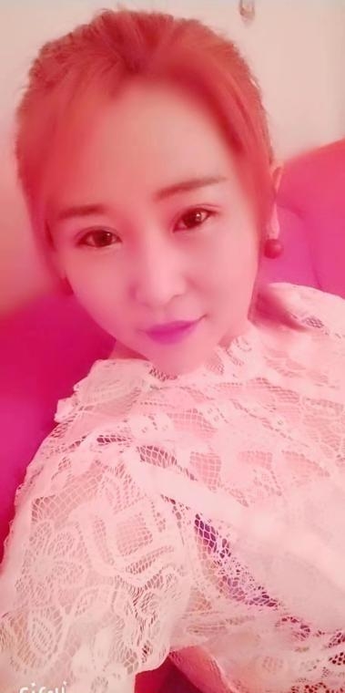 爱吸手指少妇