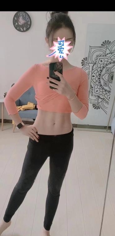 瑜伽小姐姐
