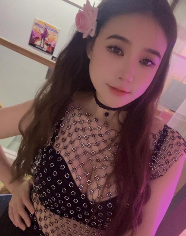 瑶海大奶妹芳芳