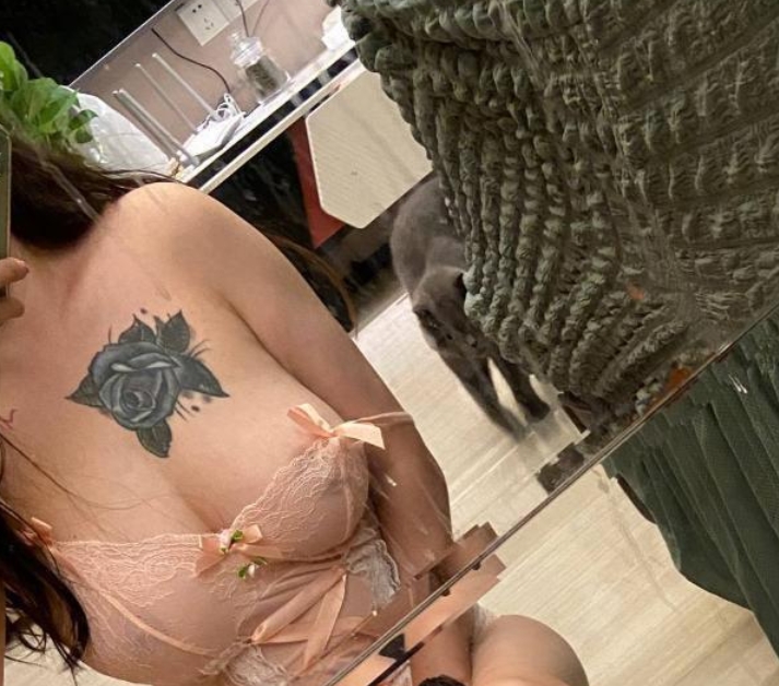 瑶海巨乳小梅花
