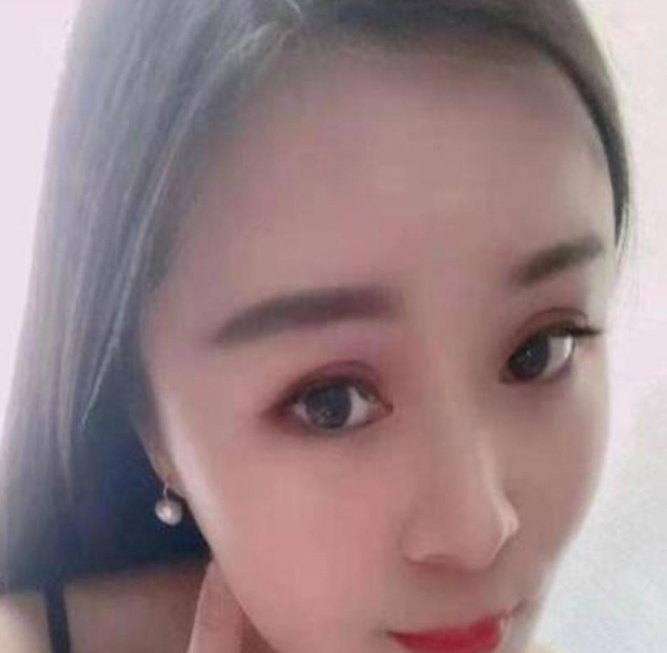 甜美少女诗诗