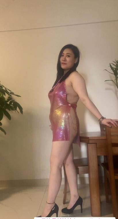 白云健身巨乳少妇
