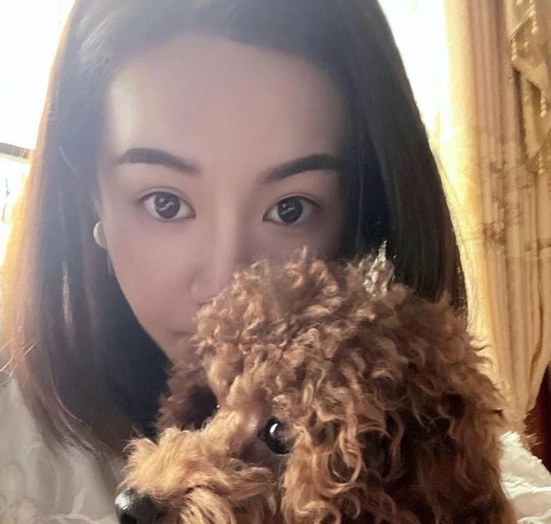 白云少妇小爱
