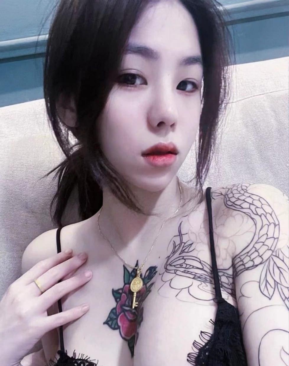 皮肤女玩家