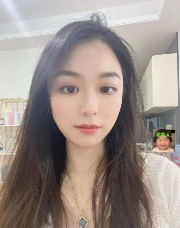 盘龙区少女小雨