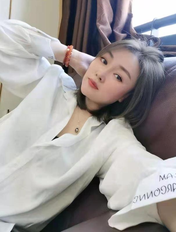 禅城邻家小薇