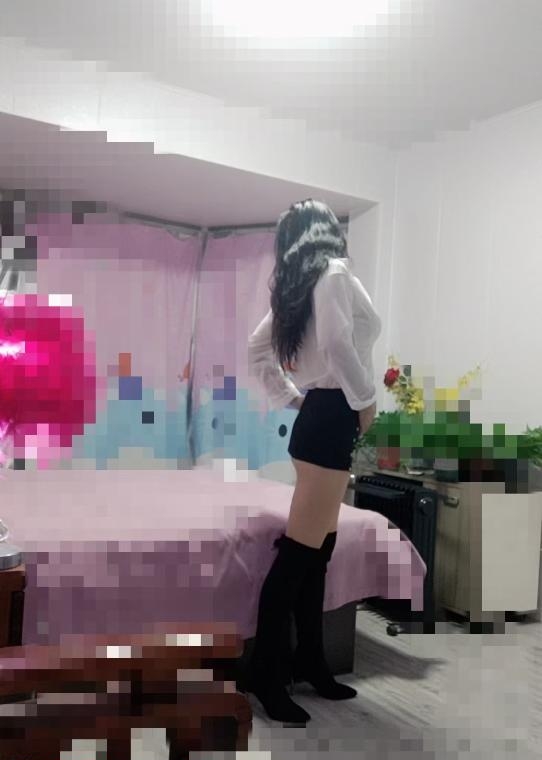 秦淮好身材姐姐
