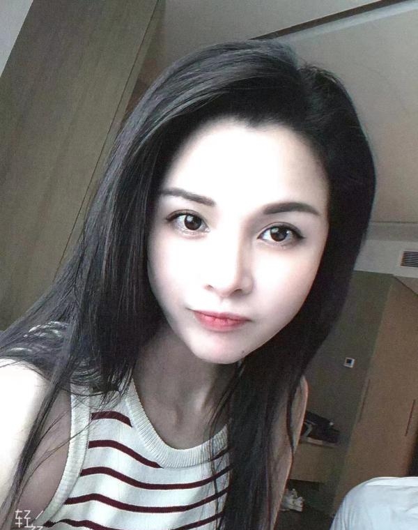 粉嫩小白兔