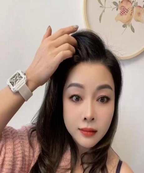红绳彤彤