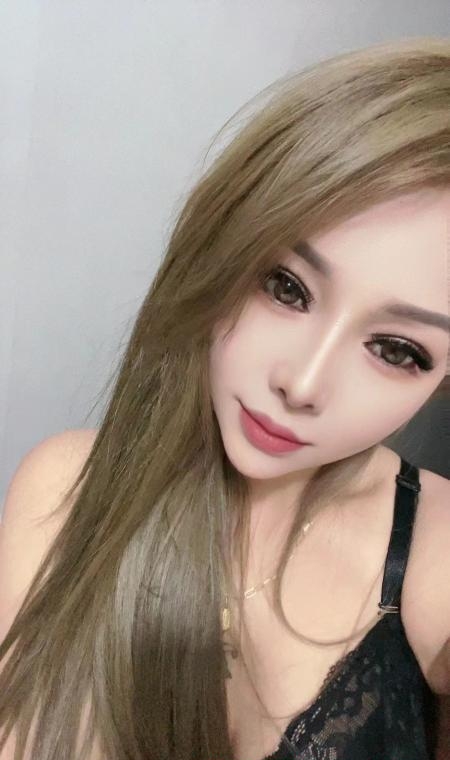 纹身骚妹子