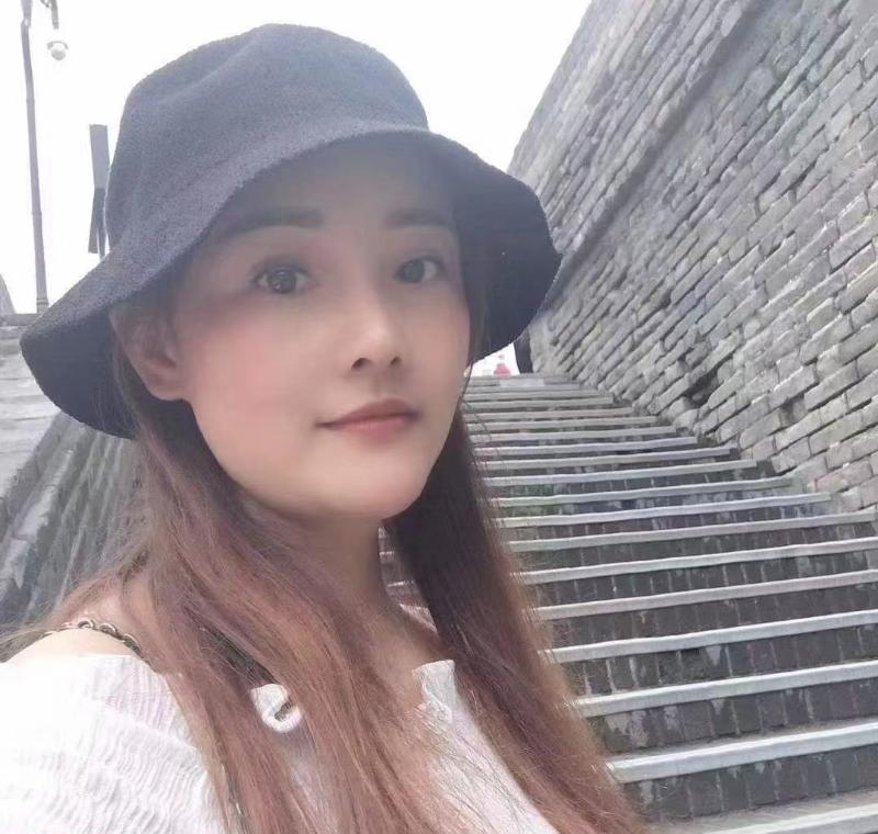 维族少妇